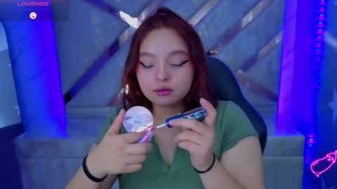 Mia online show from May 23, 4:03 pm