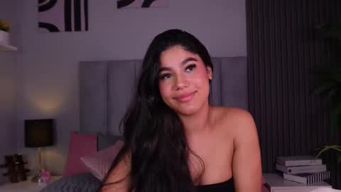 Mia  online show from March 15, 5:05 pm