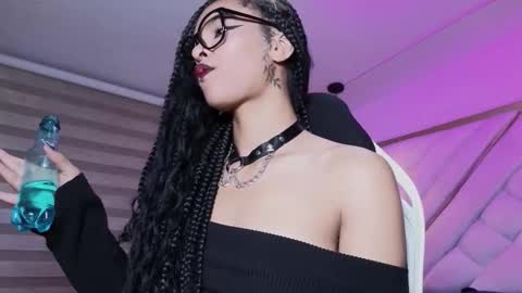 Mia online show from March 10, 2:16 am