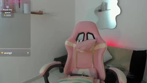 Mia online show from February 18, 2:55 am