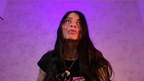 mia_hill1_ online show from July 10, 8:35 pm