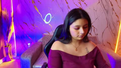 Mia online show from September 30, 8:41 pm