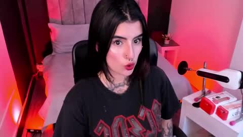 Val  online show from March 7, 8:31 pm