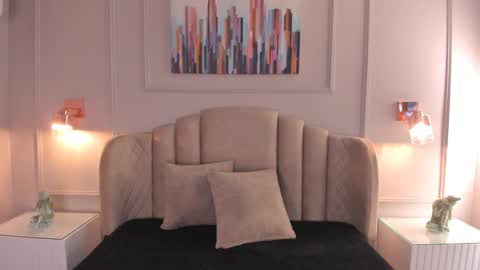 Mia online show from January 17, 2:43 am