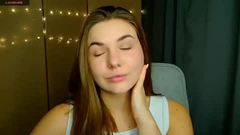 mia_lemm online show from December 1, 8:12 am