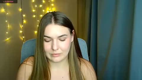 mia_lemm online show from November 14, 12:29 pm