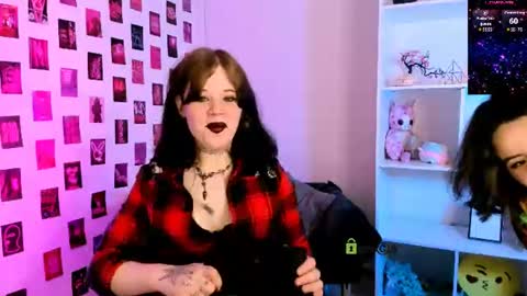 mia_mooon_ online show from July 2, 8:41 am