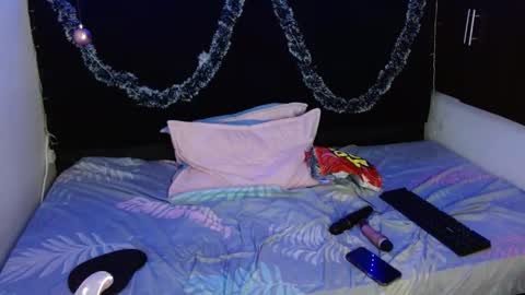 Mia  online show from December 30, 7:21 pm