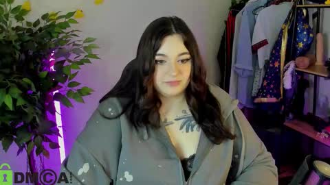 Mia online show from February 7, 1:30 am