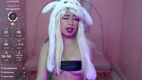 Mia  online show from December 21, 2:01 pm