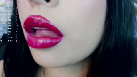 Mia online show from November 20, 5:54 pm