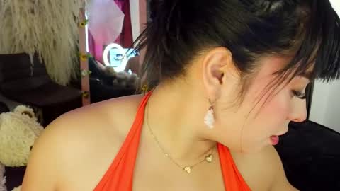 Mia online show from February 22, 9:17 pm