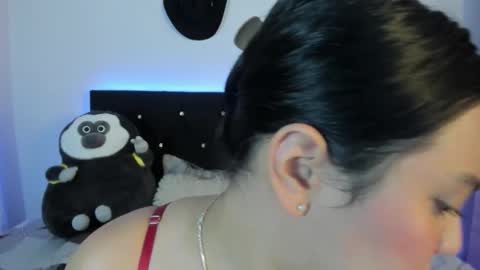 Mia Roux online show from March 7, 5:51 am