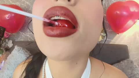 Mia Roux online show from February 15, 1:53 am