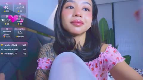 Mia online show from November 1, 9:03 pm