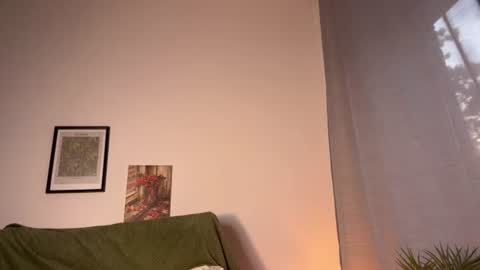 mia_skye1 online show from June 29, 1:46 am