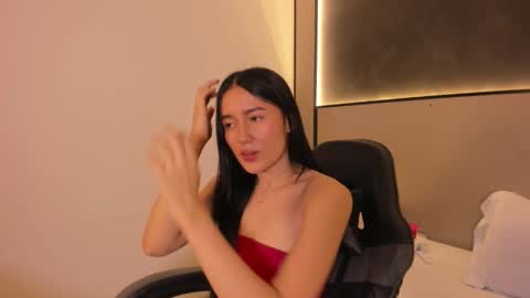 M I A online show from January 16, 3:54 pm