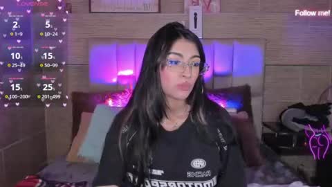 Mia online show from August 1, 11:28 pm