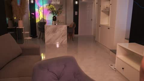 VixenMia online show from February 17, 3:27 am