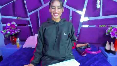 miaa_davis_ online show from February 25, 2:48 am