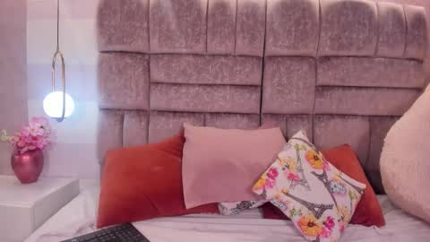 miaa_quinn online show from January 19, 3:38 am