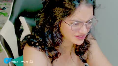Maria Fernanda online show from June 5, 6:52 am