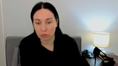 Mia online show from March 17, 4:23 pm