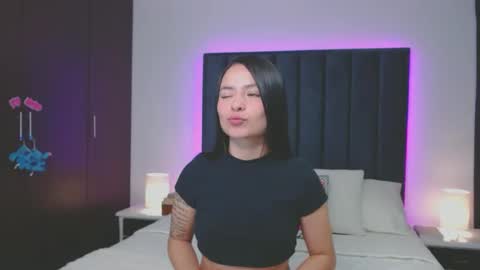 miaandnaty1 online show from January 4, 2:14 am