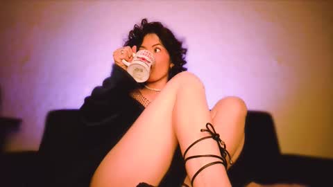 Snapshot of miabeautyxxx chatting on February 11, 10:47 am miabeautyxxx online show from February 11, 10:47 am