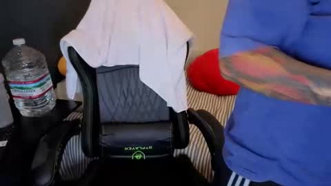 Mia online show from March 21, 2:50 am