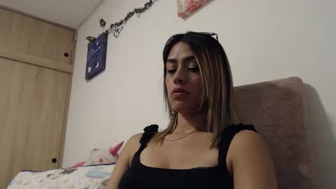 Miia  online show from February 1, 5:04 am