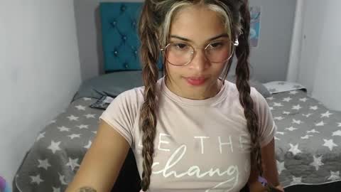 miacumgirl online show from April 30, 9:30 pm