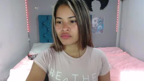 miacumgirl online show from June 23, 12:22 pm