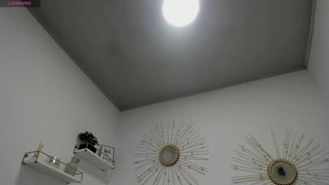 Snapshot of miah_bigboobs chatting on September 18, 11:25 am Miah Collins online show from September 18, 11:25 am