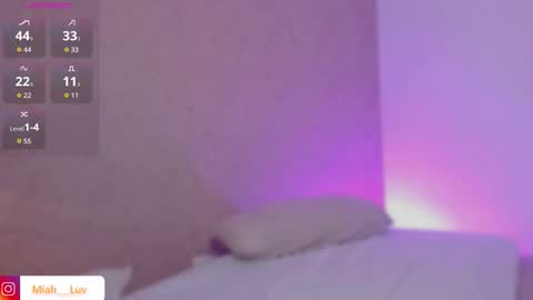 Miah online show from November 8, 8:23 pm