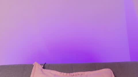 miah new independent model acount online show from July 28, 12:52 am