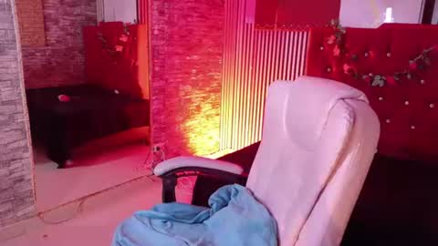 miahernadezpr online show from June 12, 3:16 am