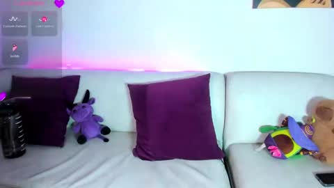 Mia online show from February 12, 12:05 am