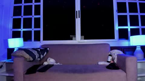 Mia 3 online show from March 4, 7:38 am