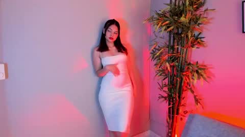 Snapshot of mialuxx chatting on March 3, 7:07 pm Mia online show from March 3, 7:07 pm