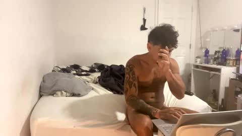 miamiclos1 online show from February 15, 12:37 pm