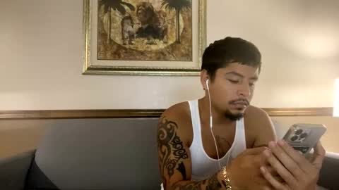 miamiclos1 online show from February 26, 2:38 pm