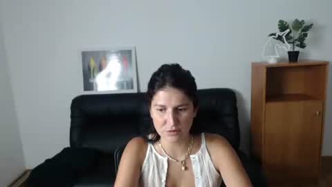 Alianna online show from August 4, 11:28 am