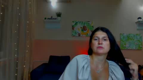 Alianna online show from August 8, 11:31 am
