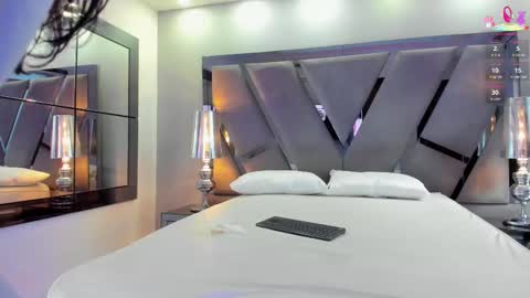 miamirage_ online show from October 6, 12:45 pm