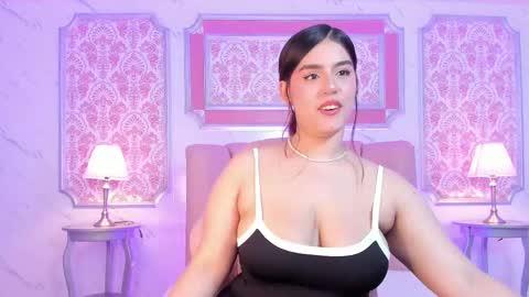 Snapshot of miamontoya chatting on March 1, 9:48 pm Mia   -5 7001400 Follow  online show from March 1, 9:48 pm