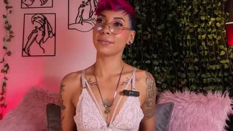 Mia Morgann online show from October 14, 2:09 pm