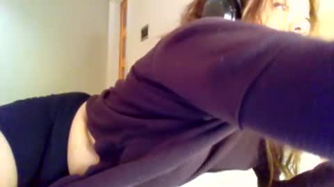 Snapshot of miamuffin8 chatting on December 8, 11:46 am MiaMuffn online show from December 8, 11:46 am