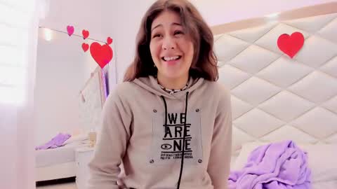 Sweetie Mia online show from February 14, 6:40 pm