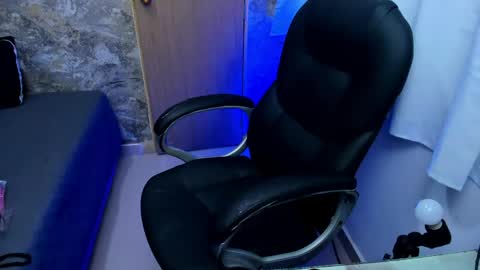 miarivers_1 online show from May 28, 6:11 am